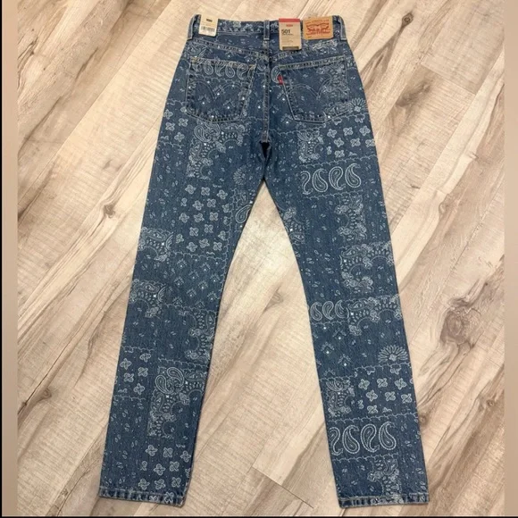 Women’s Levi’s 501 Bandana Jeans - Picture 3 of 6